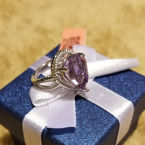 Ring - Picture 3 of 3